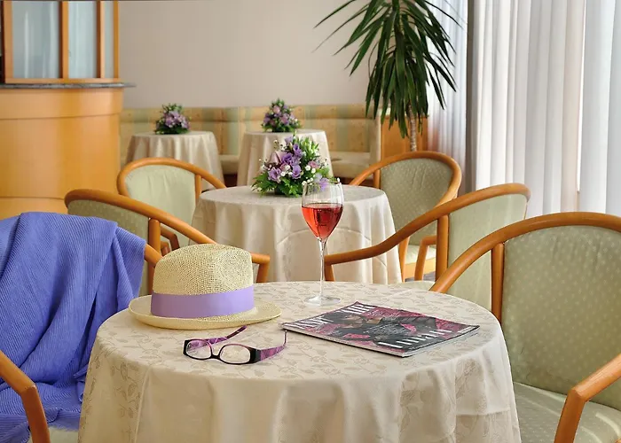Helios Hotel 3*