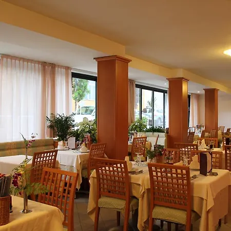 Otel Helios Diano Marina