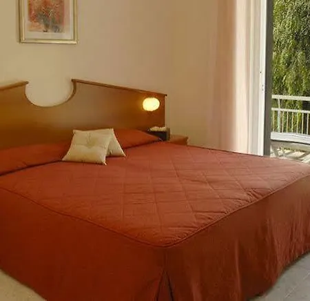 Helios Hotel